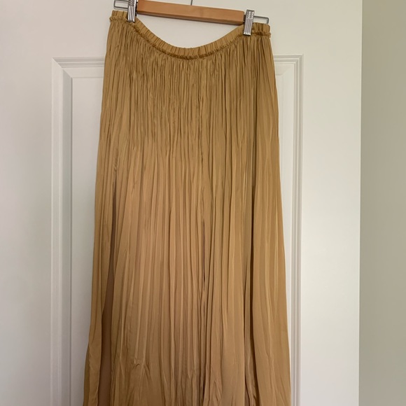 Silk summer maxi skirt with slit - Picture 1 of 3